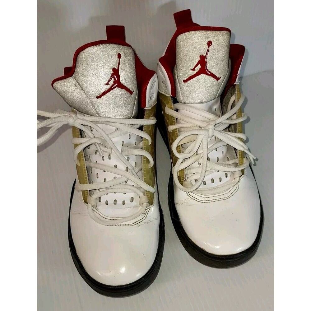 Jordan Maxin 200 Sneakers CD6107-101 Mens 8.5 White Fire Red JumpMan Hightops